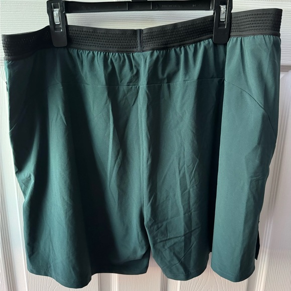 🆕 Brand New RHONE 6” Swift Short - Lined - Picture 2 of 7